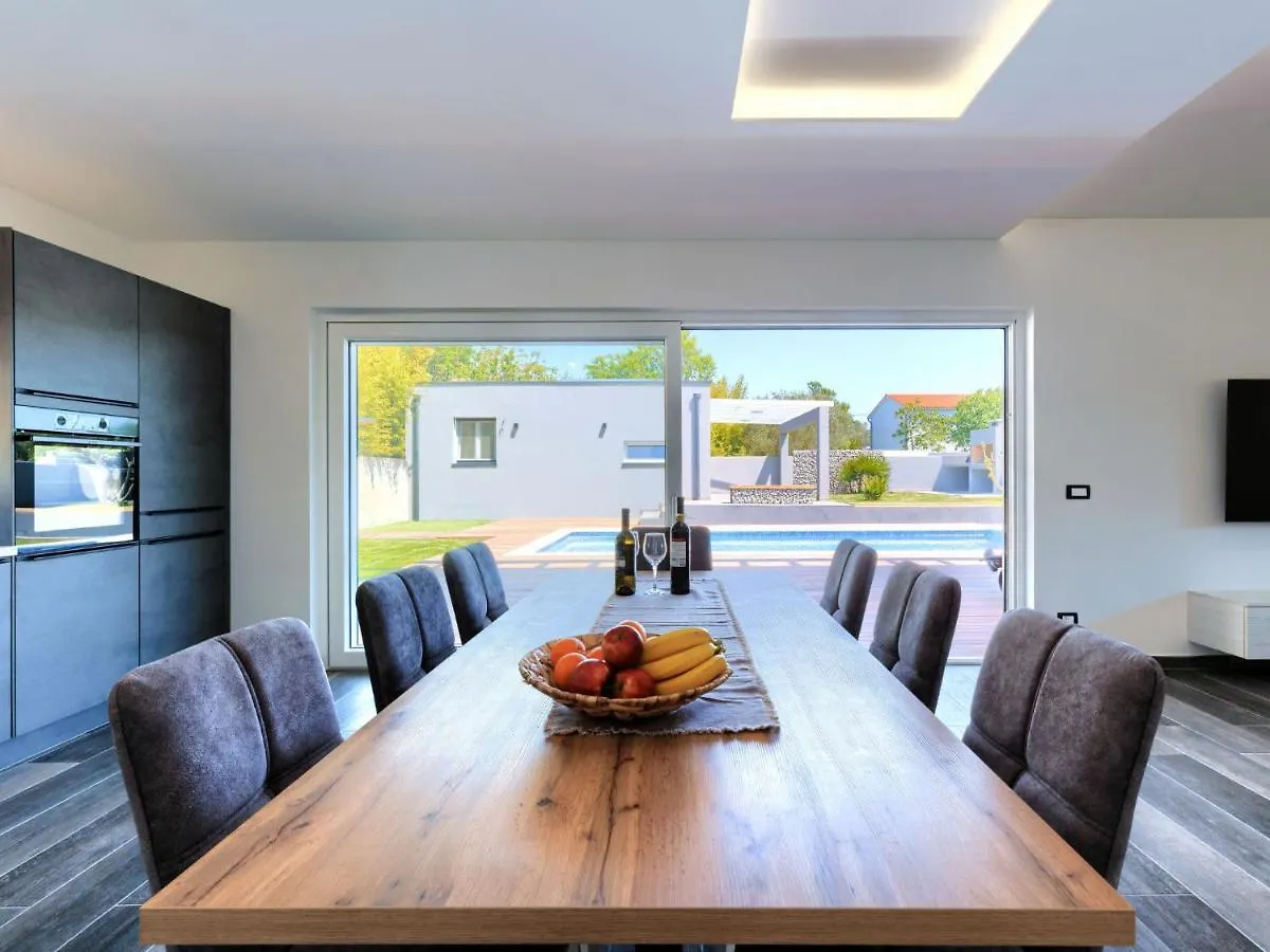 Holiday Home Villa Dora By Interhome Pula