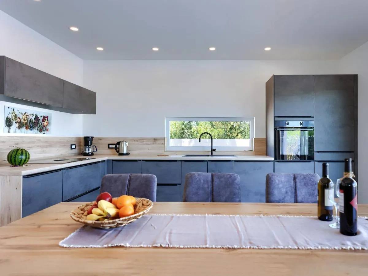 Holiday Home Villa Dora By Interhome Pula 0*,