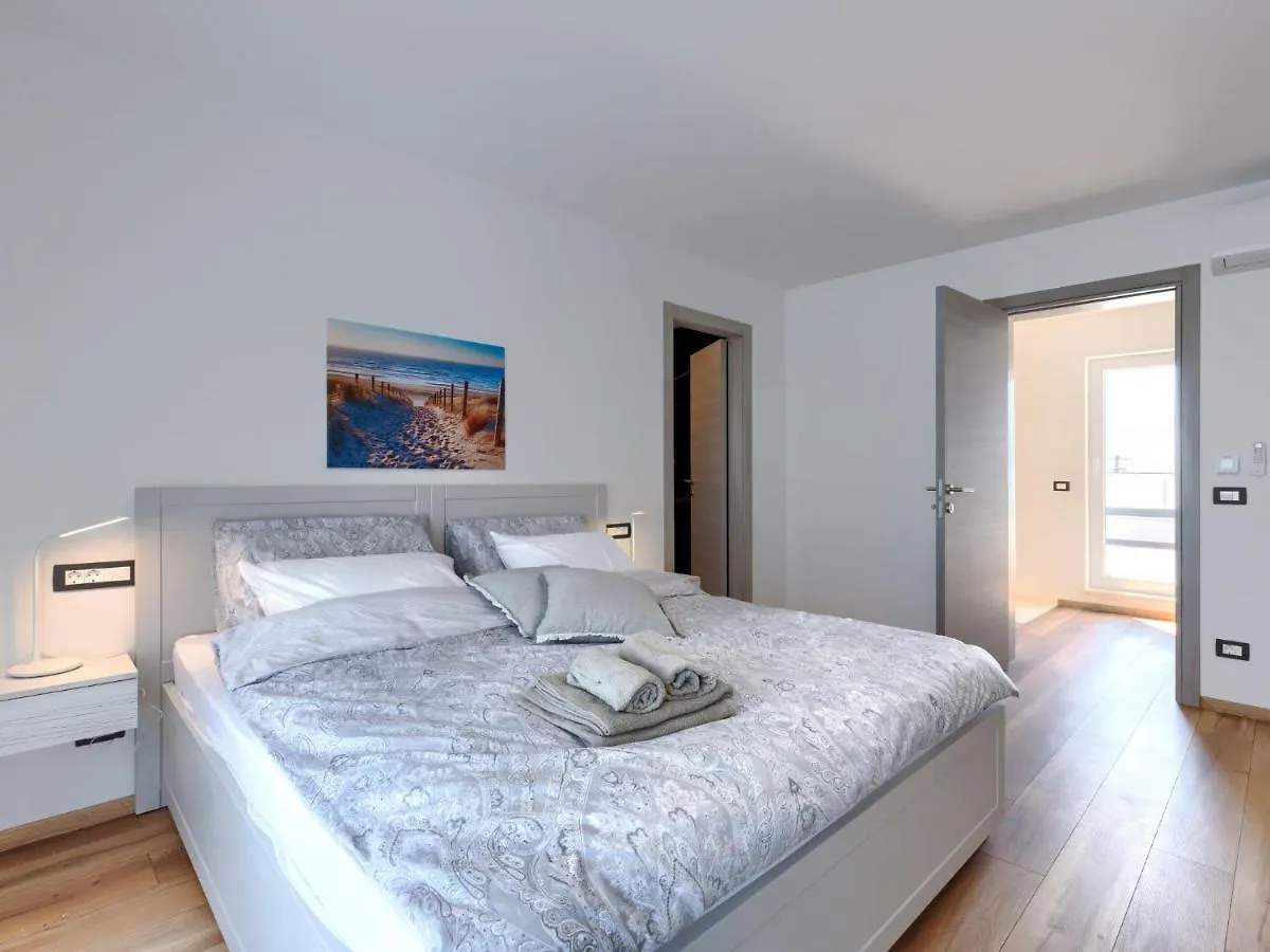 Holiday Home Villa Dora By Interhome Pula