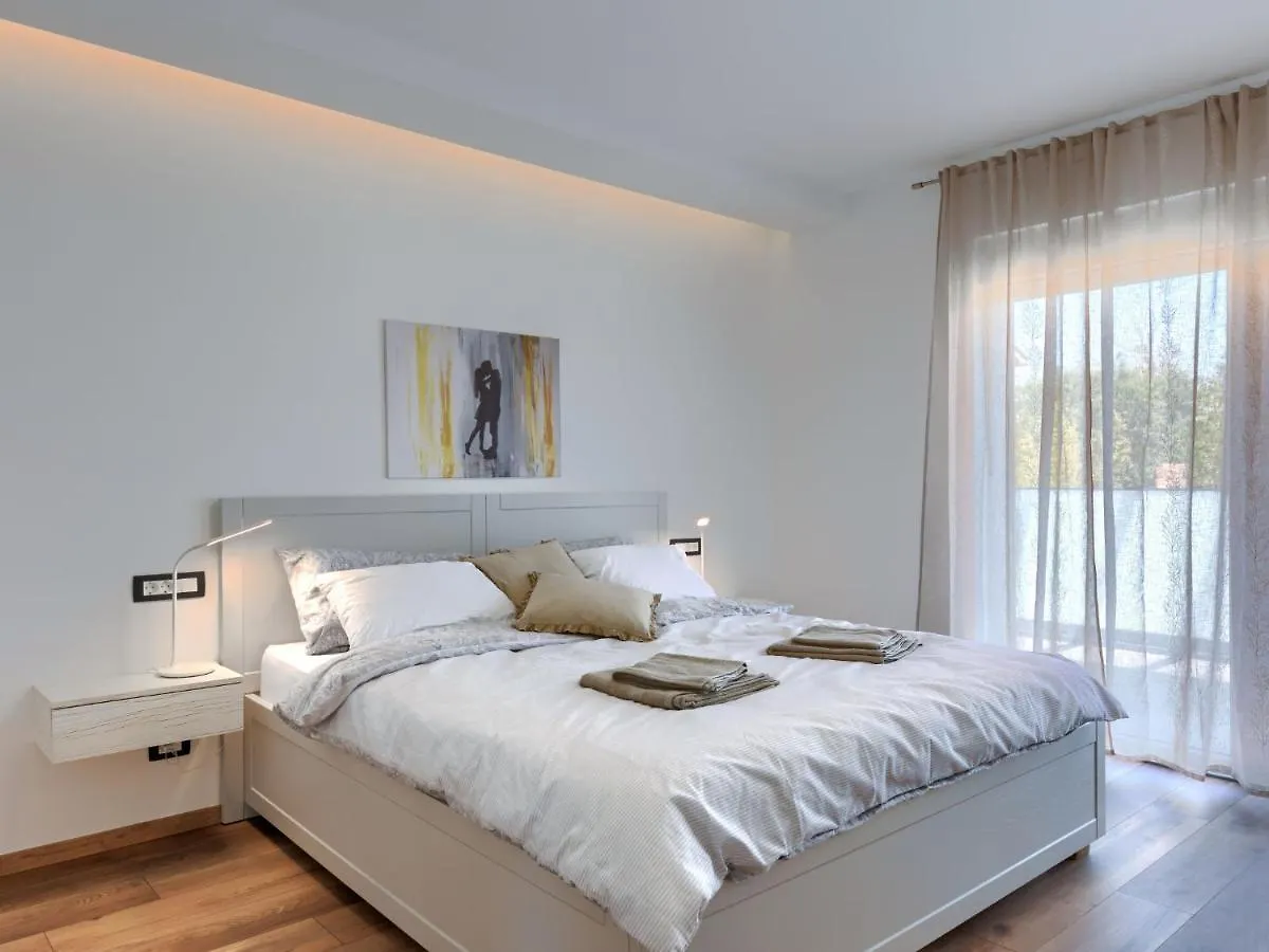 Holiday Home Villa Dora By Interhome Pula