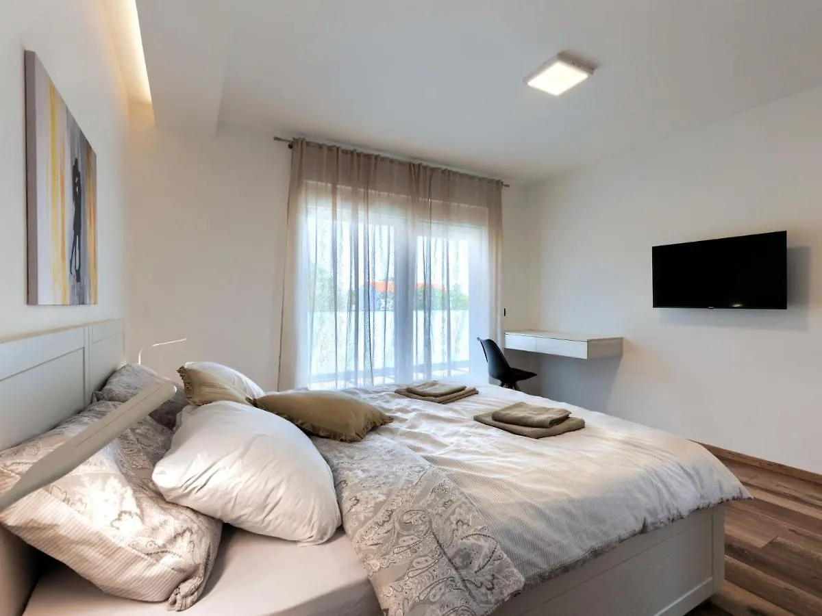 Holiday Home Villa Dora By Interhome Pula
