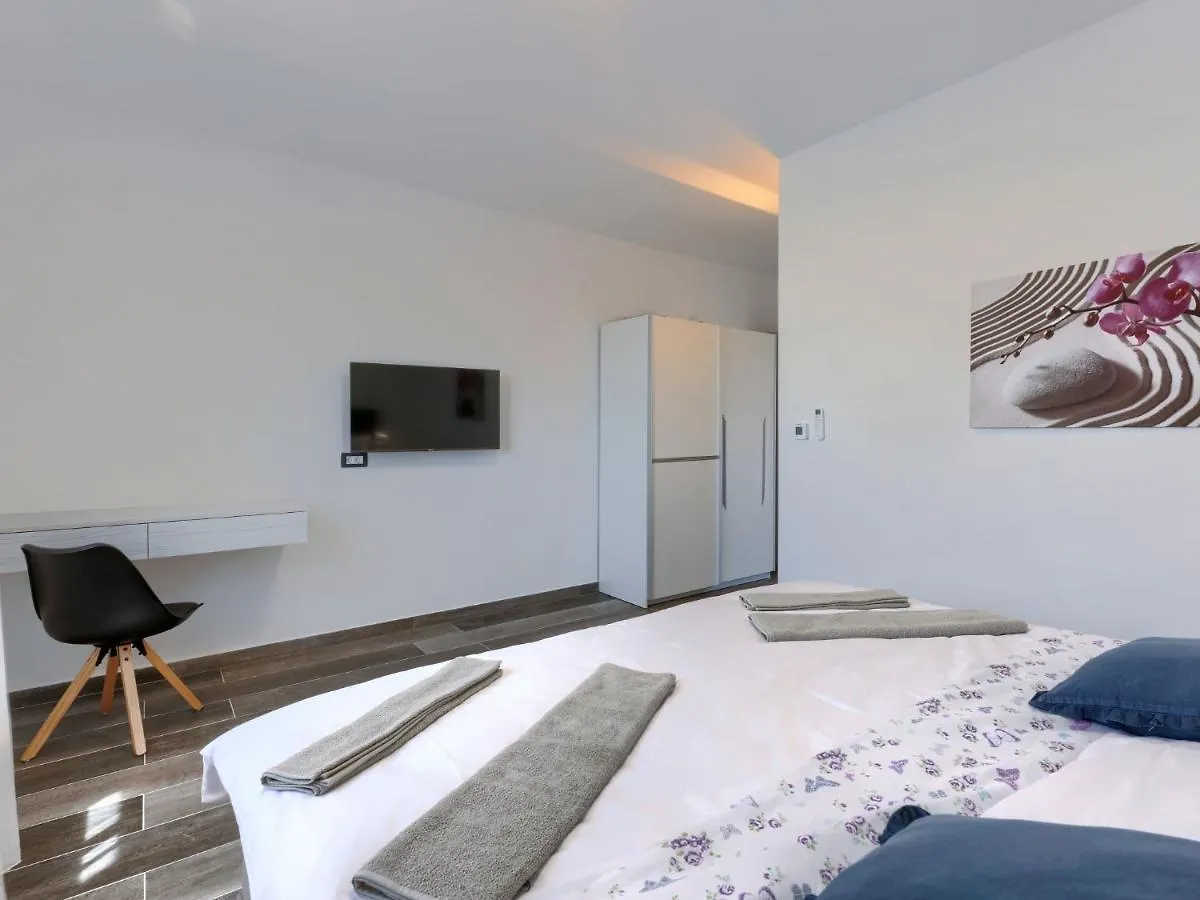 Holiday Home Villa Dora By Interhome Pula