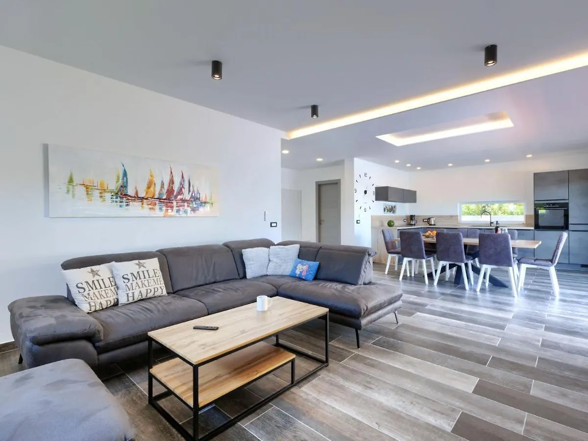Holiday Home Villa Dora By Interhome Pula
