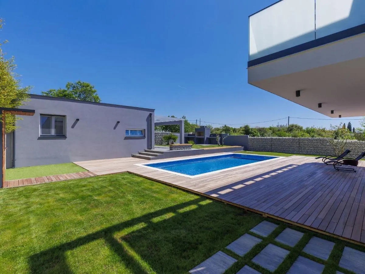 Holiday Home Villa Dora By Interhome Pula