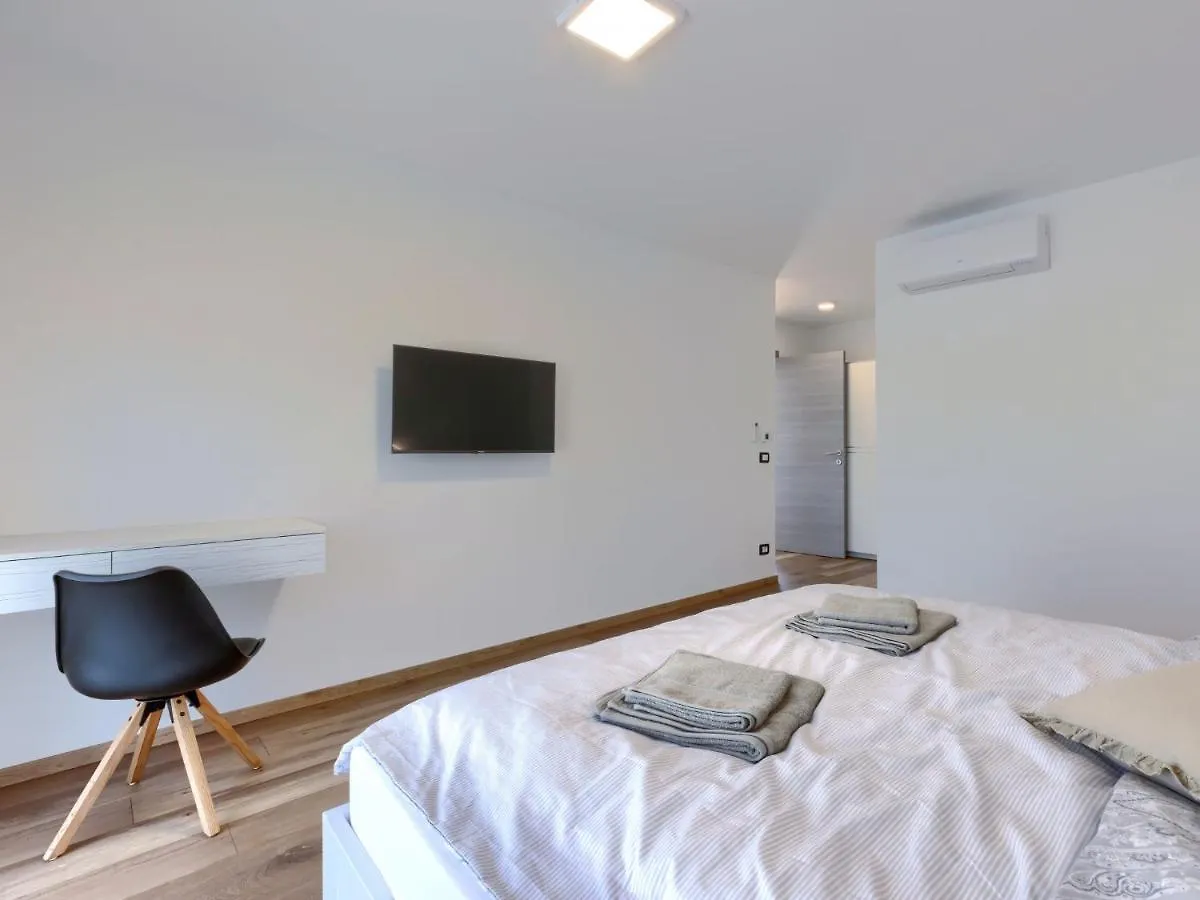 Holiday Home Villa Dora By Interhome Pula Croacia
